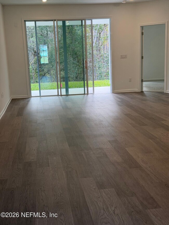 Building Photo - 644 Farmfield Dr