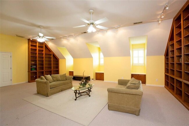 Building Photo - 2531 Old Salem Cir SE