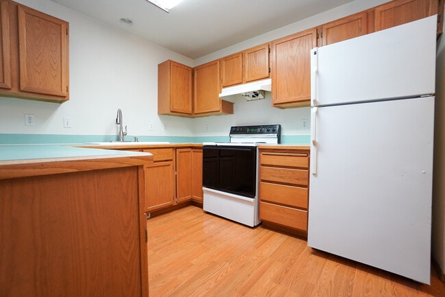 Building Photo - 82 3rd St