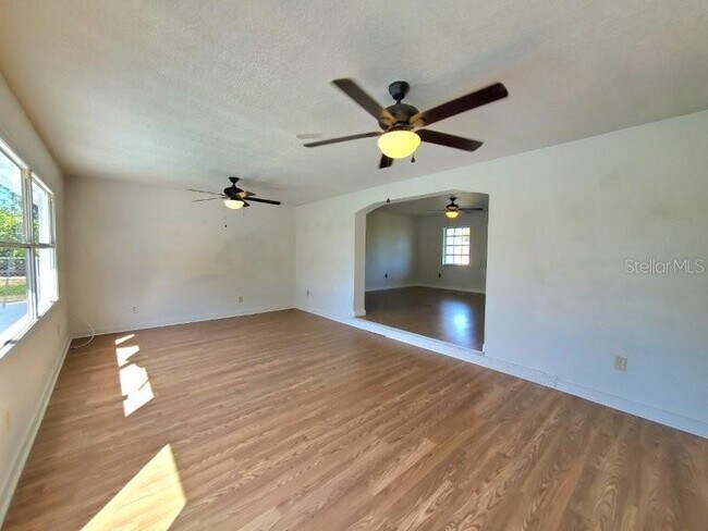 Building Photo - 2451 Aquilos Ct