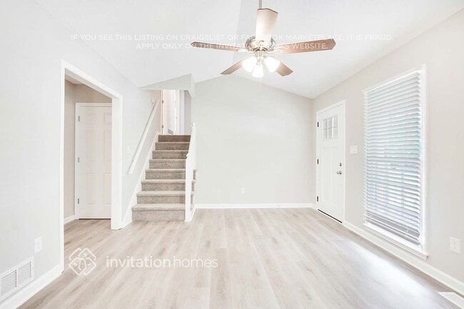 Building Photo - 24 Grapevine Dr