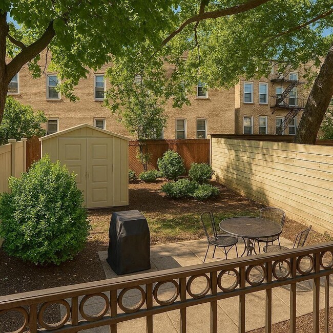 Building Photo - 608 Jefferson St