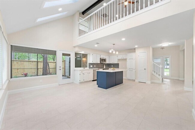 Building Photo - 49 W Southfork Pines Cir