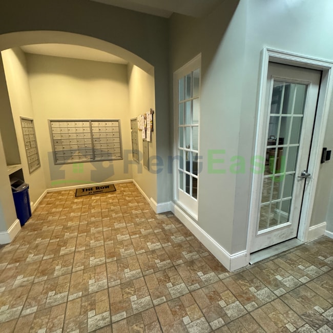 Building Photo - 1400 Granby St