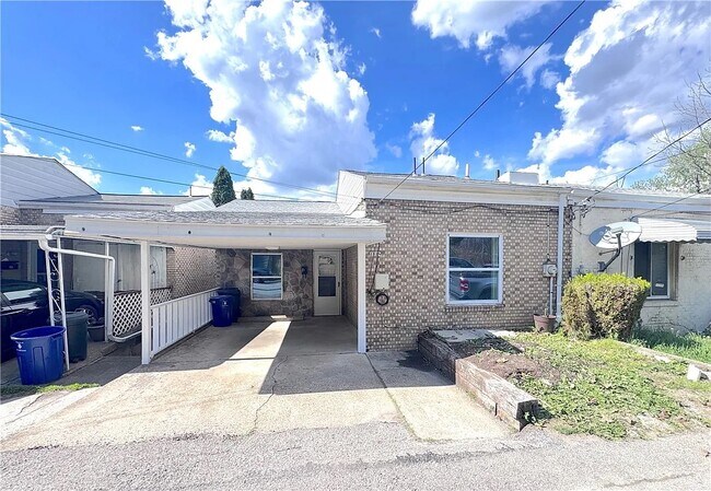 Building Photo - 2528 Homehurst Ave