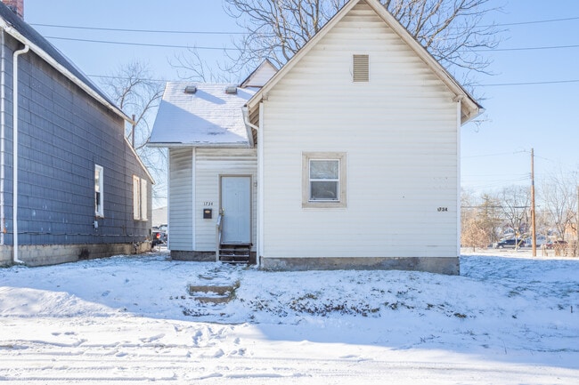 Building Photo - 1734 Olive St