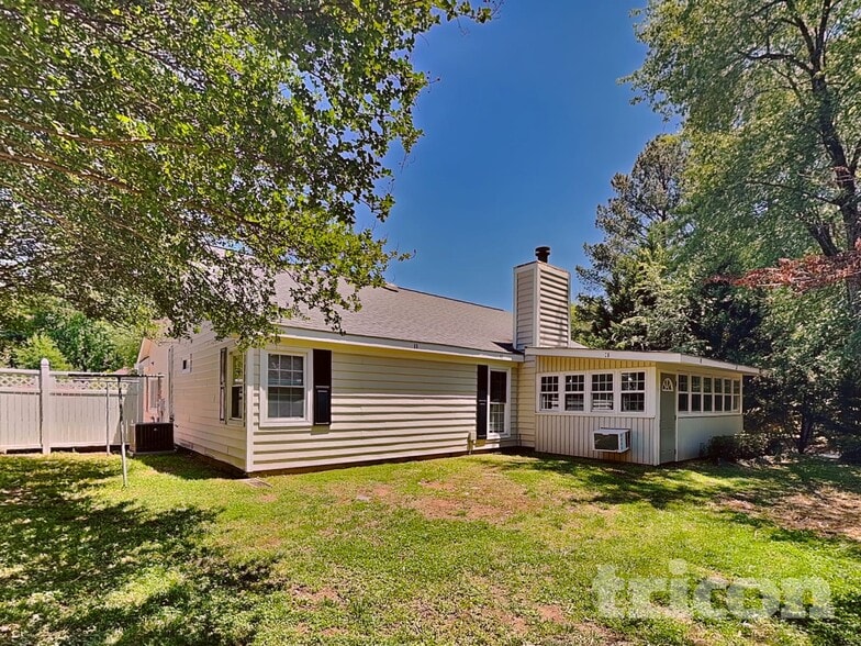 Building Photo - 8701 Brookstead Dr