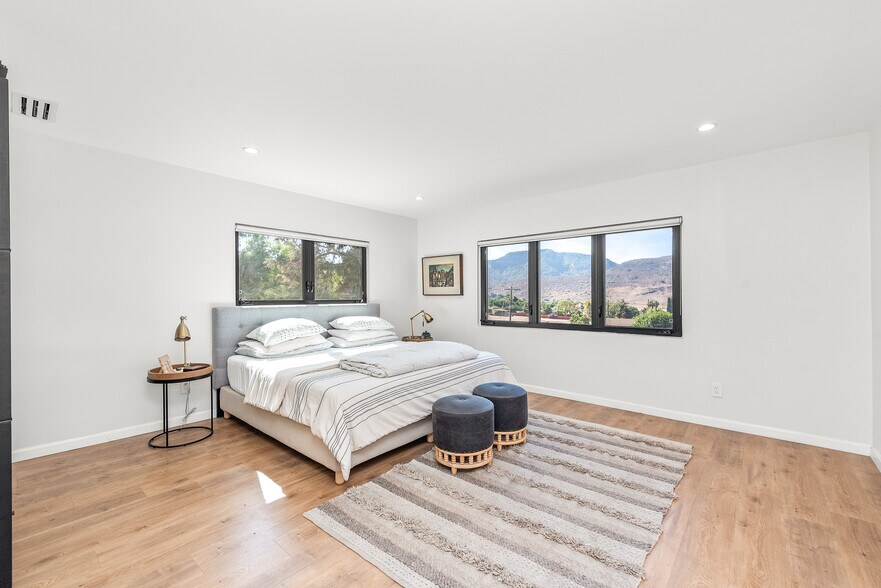 Building Photo - 2474 Barbara Dr