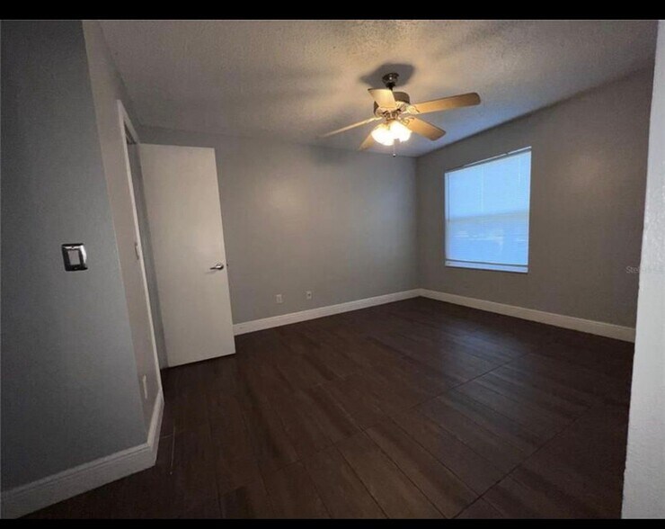 Bedroom - 4658 Commander Dr