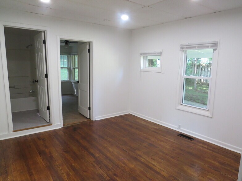 Building Photo - 2623 Tecoma Dr