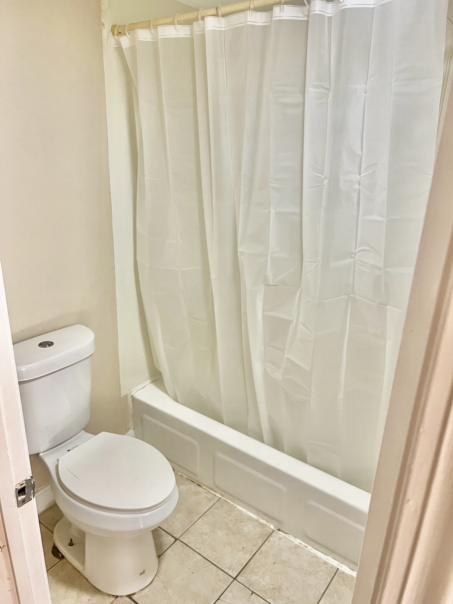 Building Photo - 105 Oak Island St