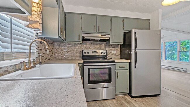 Building Photo - 3 bedroom (Entire House) in the Solitude Village section of High Bridge