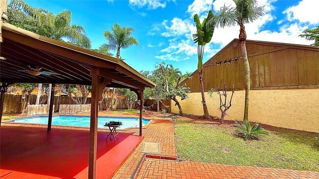 Building Photo - 7531 SW 95th Pl