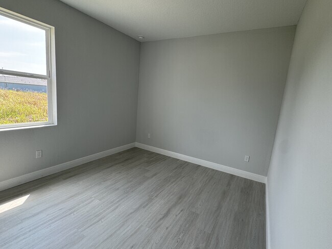 Building Photo - 113 Dogwood Dr Cir