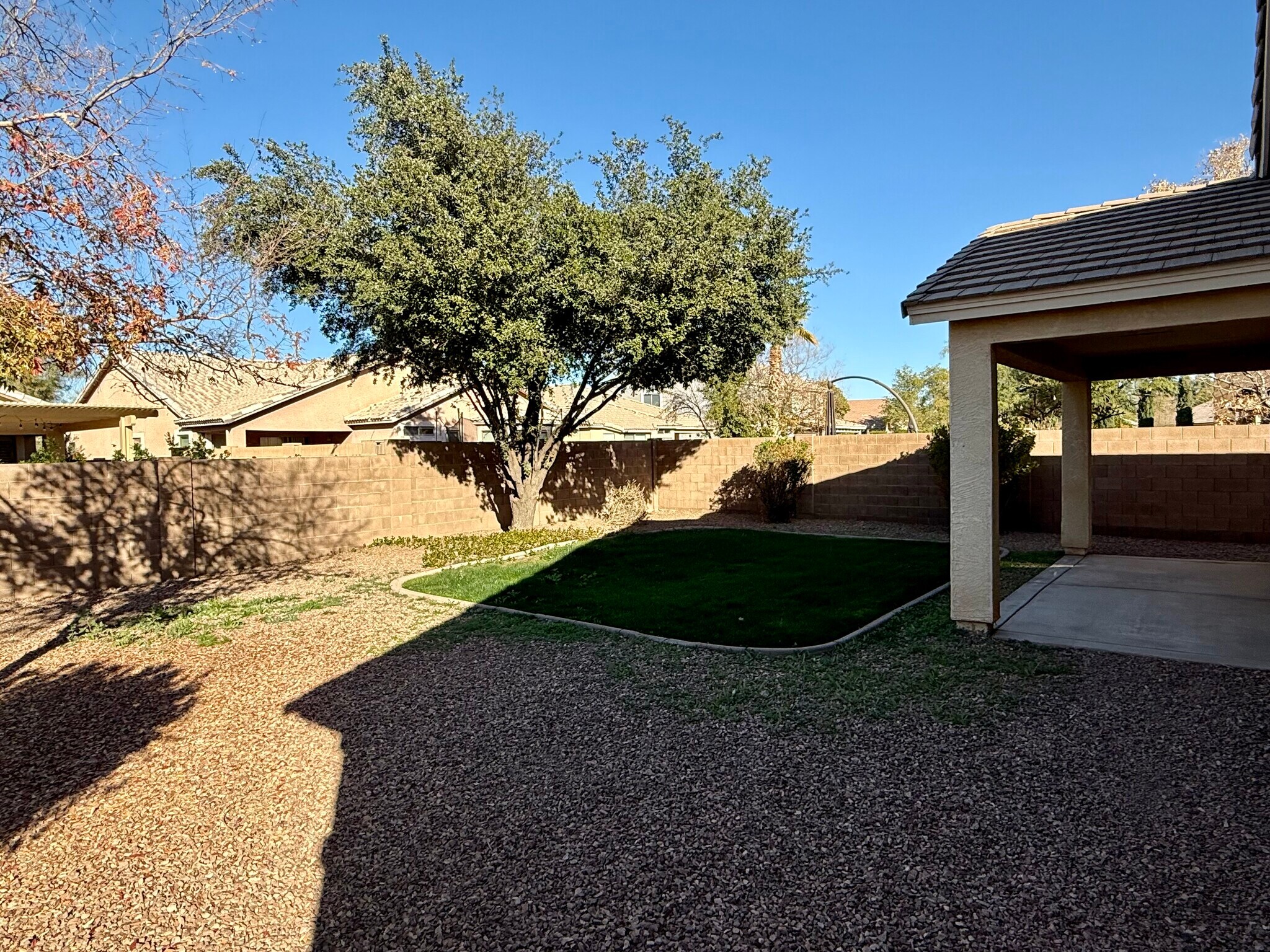 Building Photo - 21992 E Camina Plata