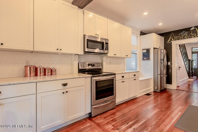 Building Photo - 1838 Silver St