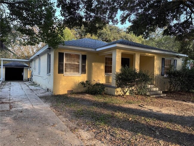 Building Photo - 35 E Chadwick Dr