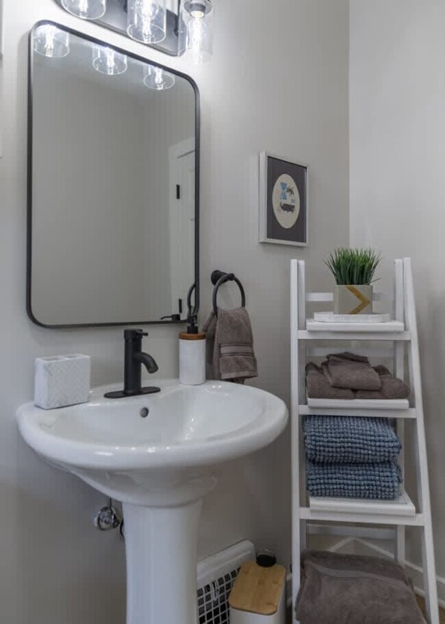 Building Photo - 19620 Ormiston Ave