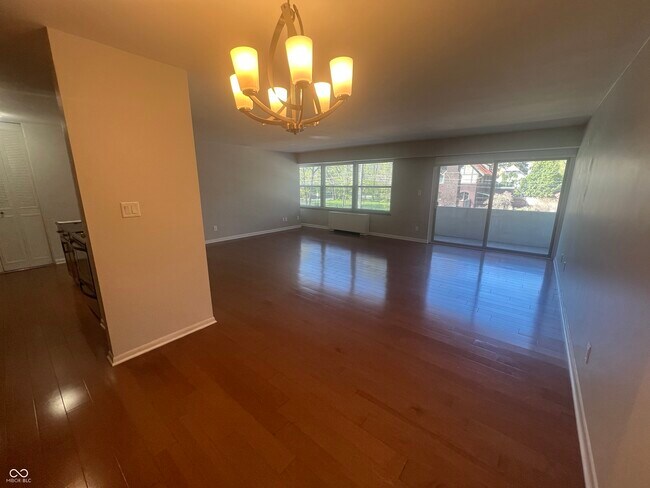 Building Photo - 3965 N Meridian St