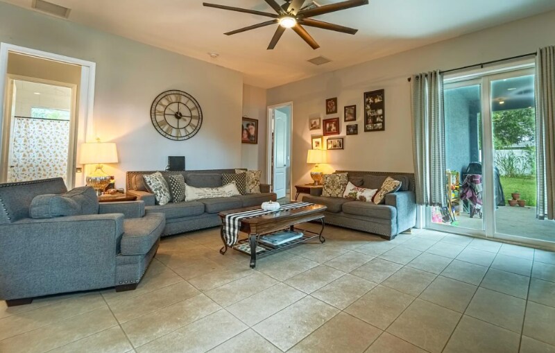 Building Photo - 6837 1st St