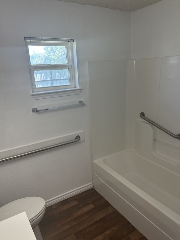 Building Photo - 33 Grant Gill Ln