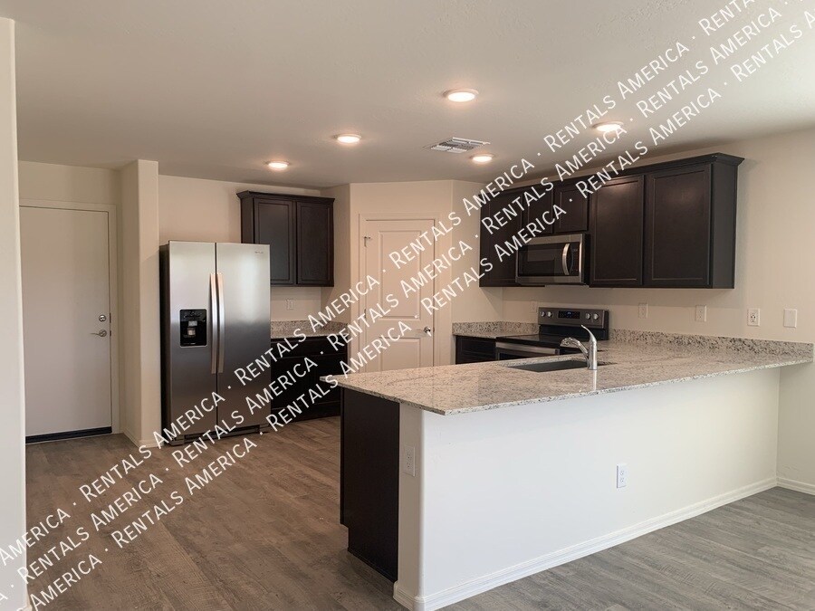 Building Photo - 2569 N Agave Ln