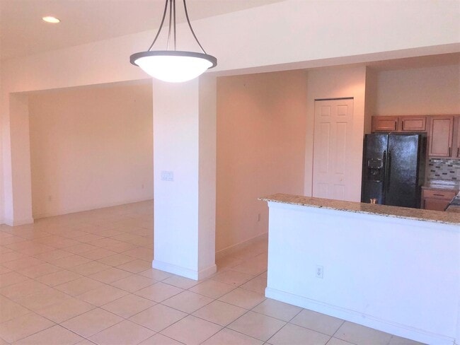 Building Photo - 685 Pacific Grove Dr