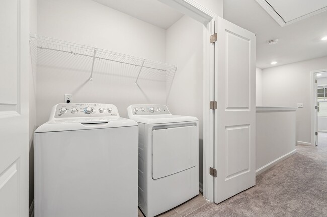 Building Photo - Available Now! New Construction - 3 Bedroo...