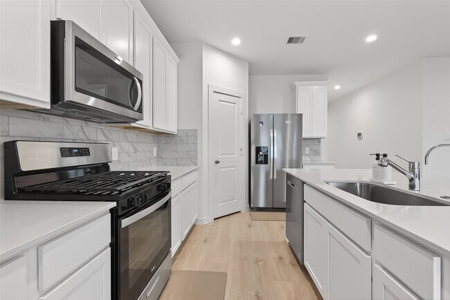 Building Photo - 3903 Dodington Ash Dr