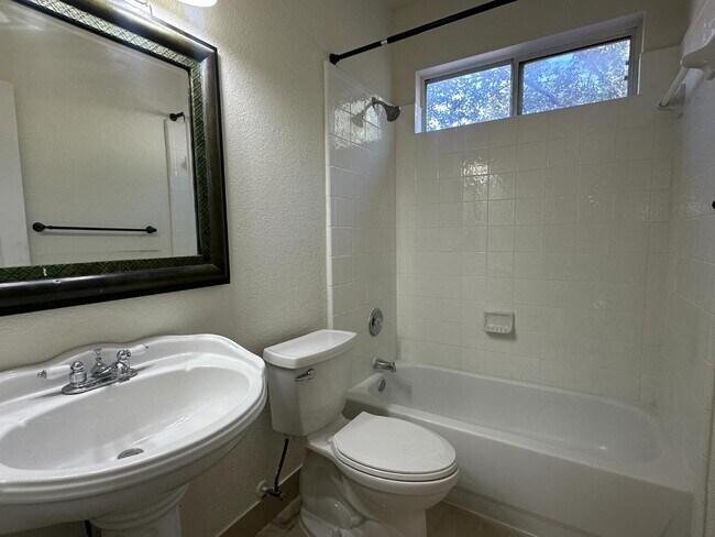 Building Photo - 12360 Hart Crest