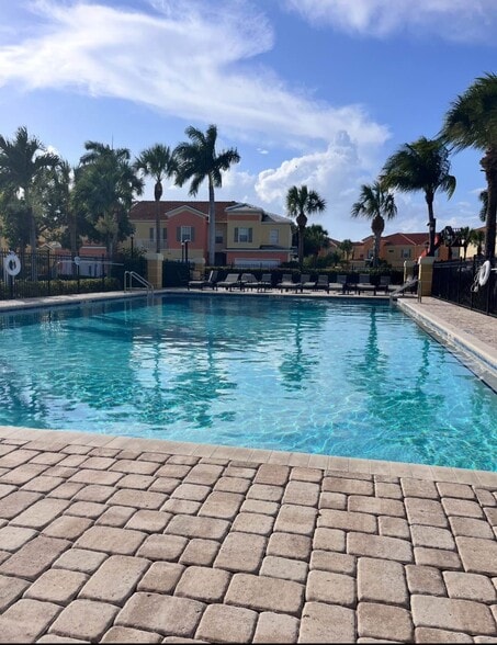 Building Photo - 16082 Via Solera Cir