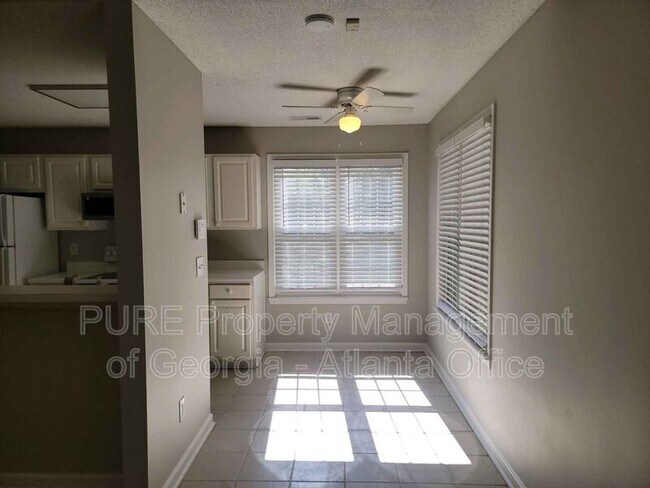 Building Photo - 102 Laguna Springs Dr