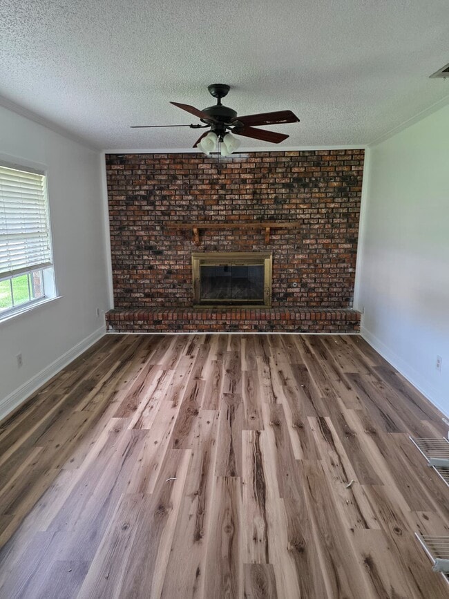 Building Photo - 1411 Martin St