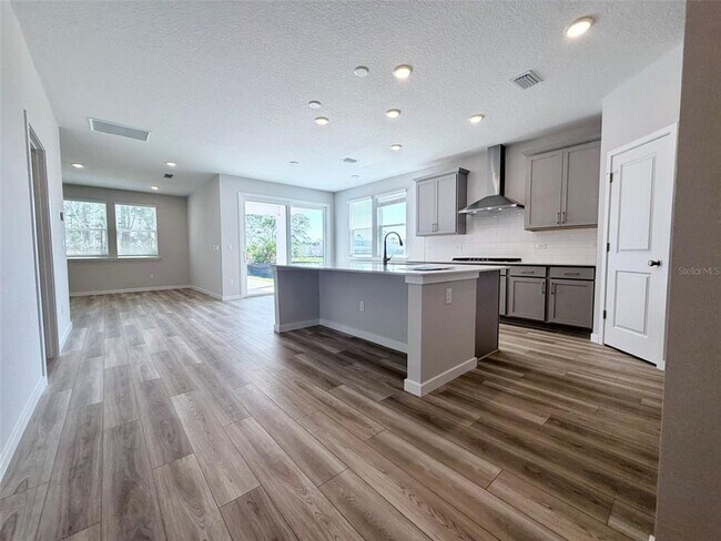 Building Photo - 36 Perseus Ave