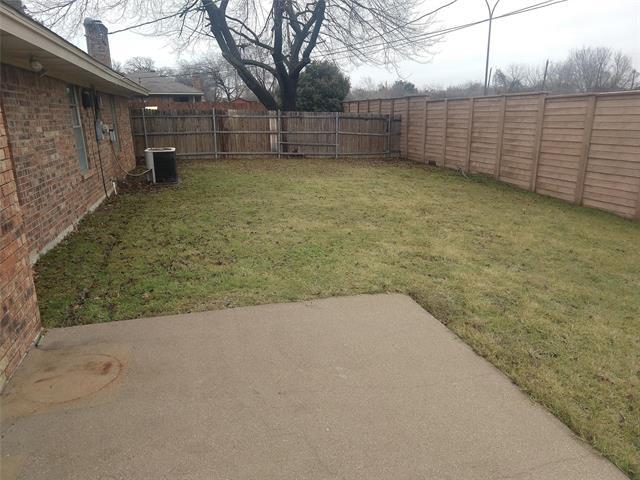 Building Photo - 3819 Wrentham Dr