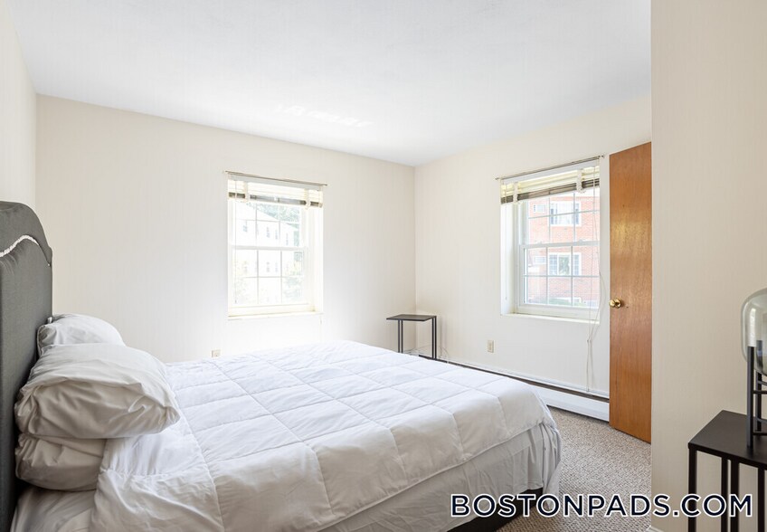 Building Photo - 1 Brattle Dr
