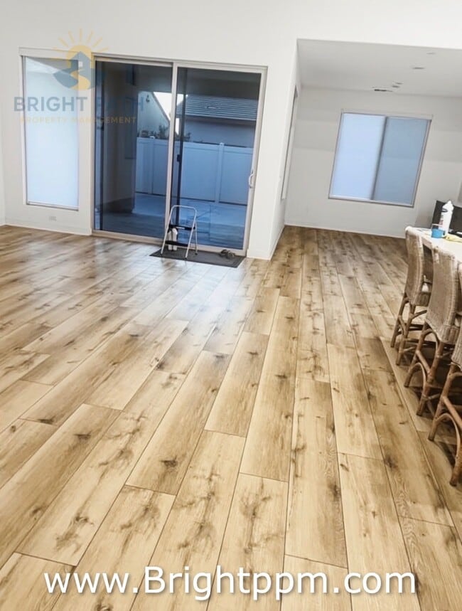 Building Photo - 1539 Newland Dr