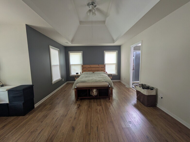 Building Photo - 4736 Woodland Brook Ct SE