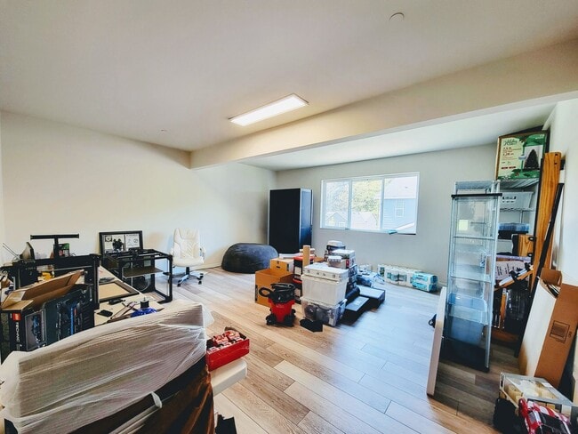 Building Photo - Bright, Spacious 4 bedroom in Pinnacle Peak