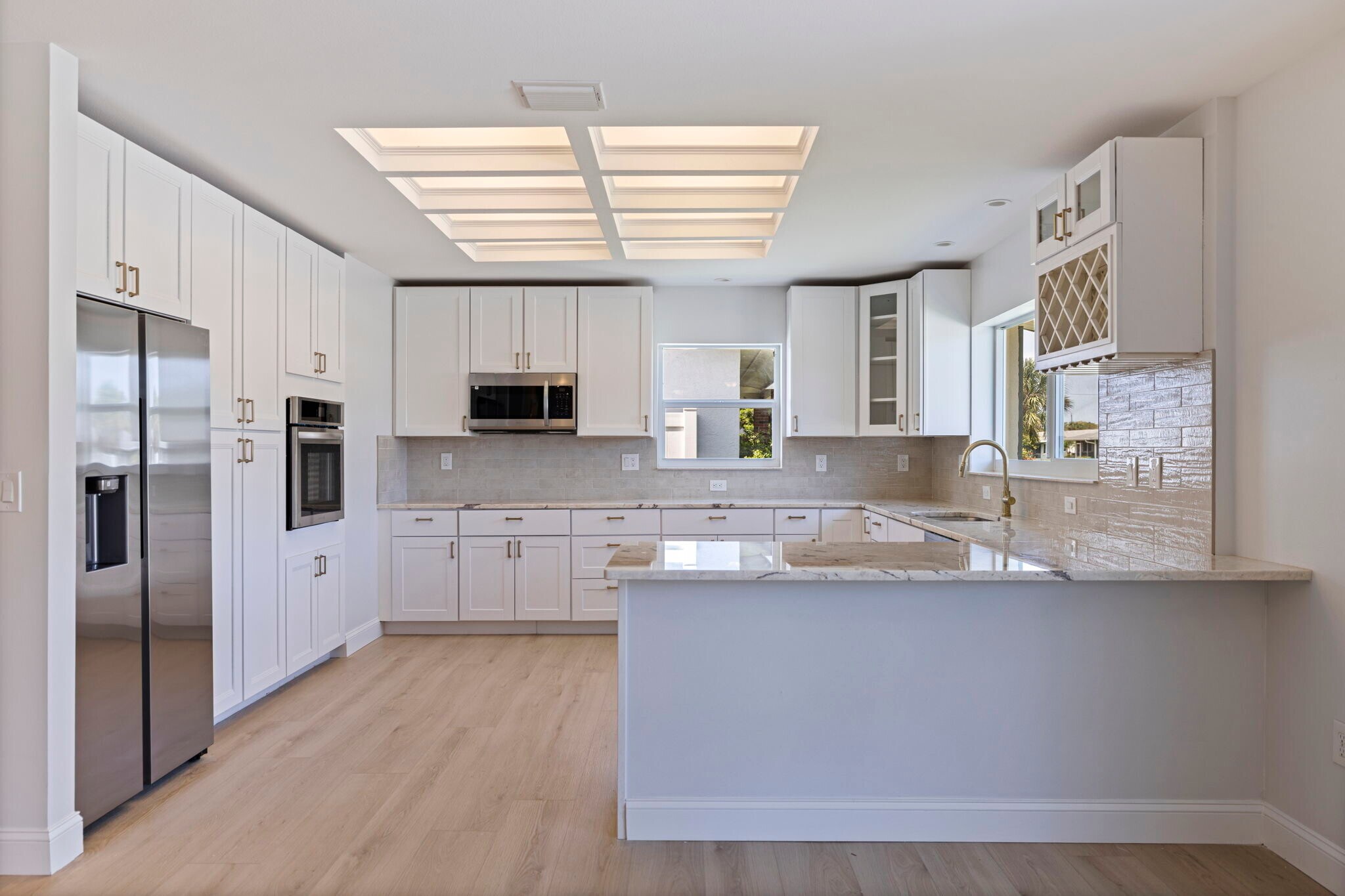 Building Photo - 934 41st Ave NE