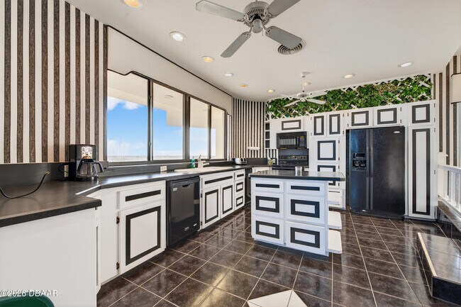 Building Photo - 915 Ocean Shore Blvd