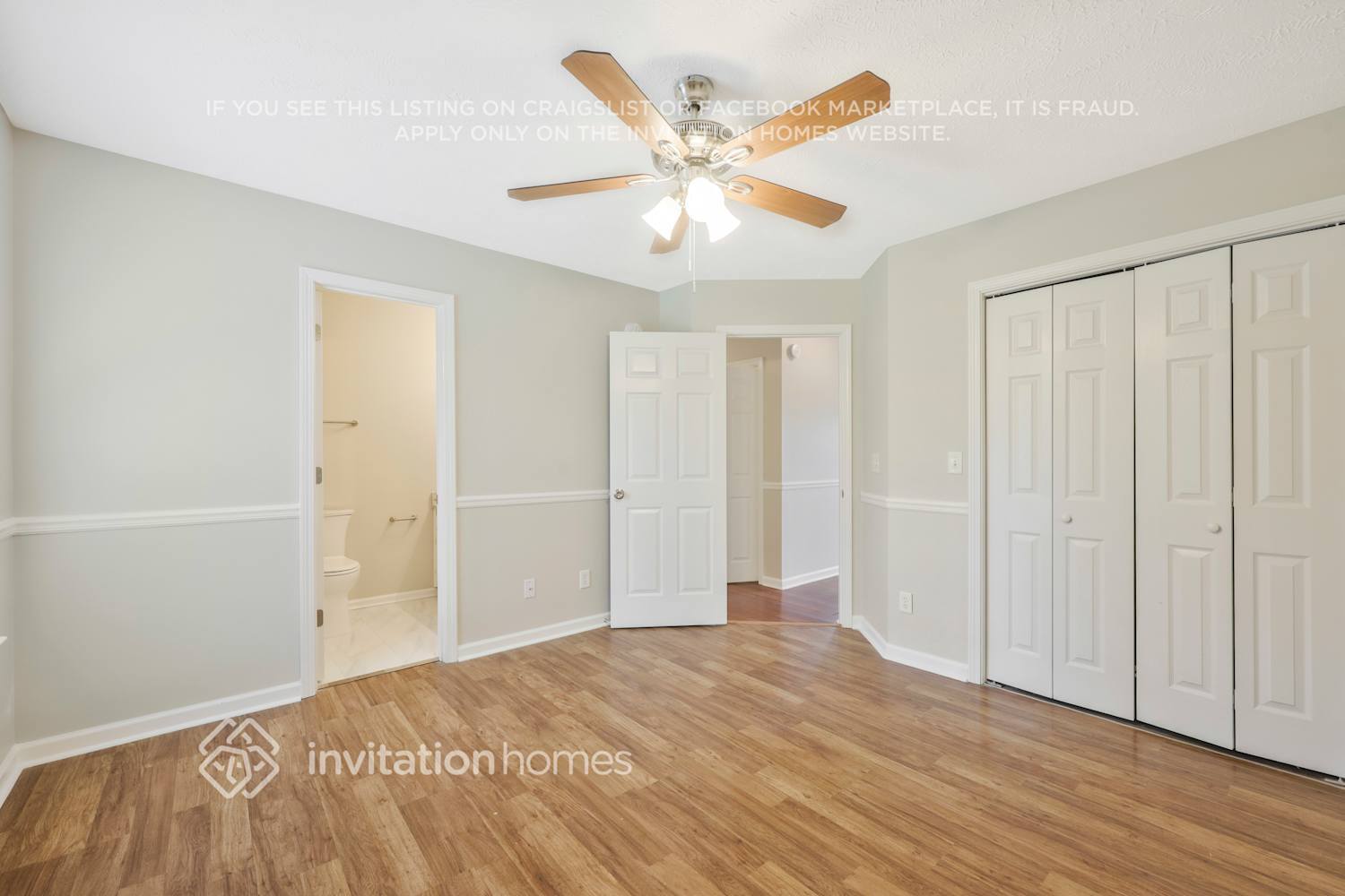 Building Photo - 325 Royal Garden Dr