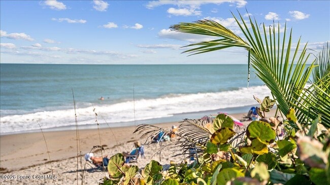 Building Photo - 790 Palm Dr