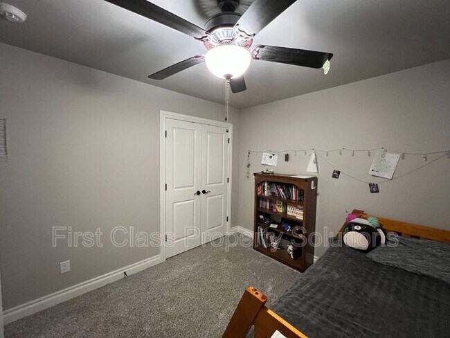 Building Photo - 3116 Drake Crest Dr