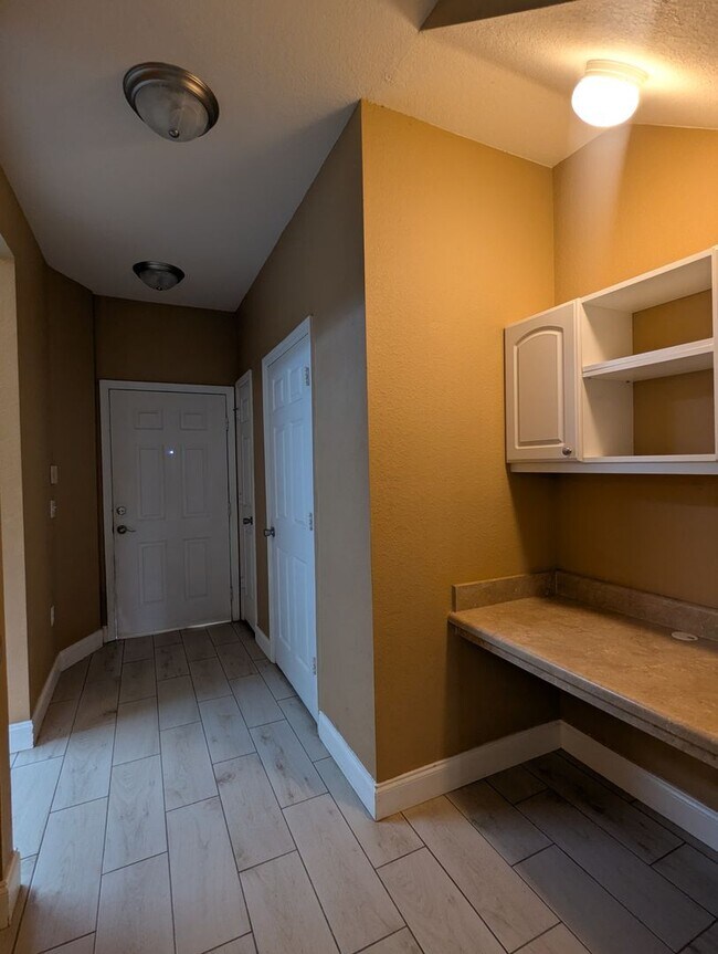 Building Photo - 2 Bedroom / 2.5 Bathroom Townhome – Magnolia Place