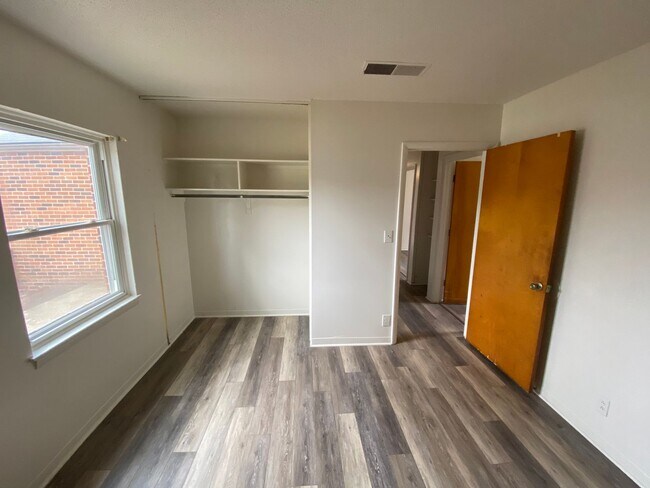 Building Photo - 3/1 in Shelby, NC close to Hwy 74 and uptown Shelby