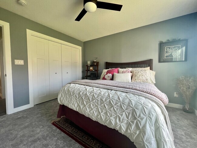 Guest Bed - 725 Melendy Ln