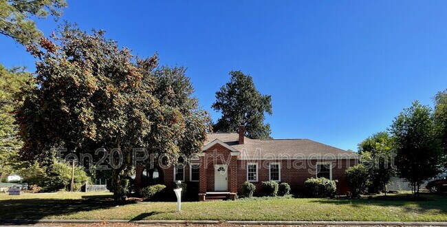 Primary Photo - 1720 19th Ave