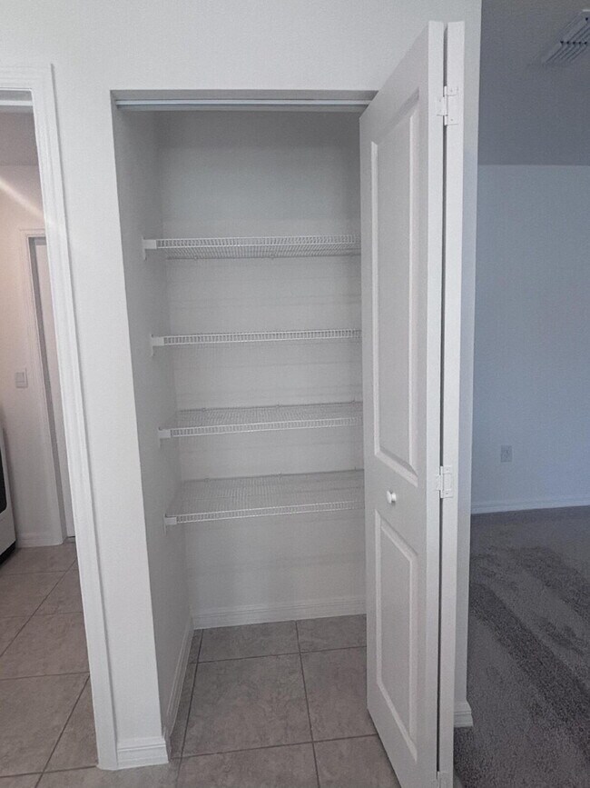 Building Photo - Brand New 4/2 Home!