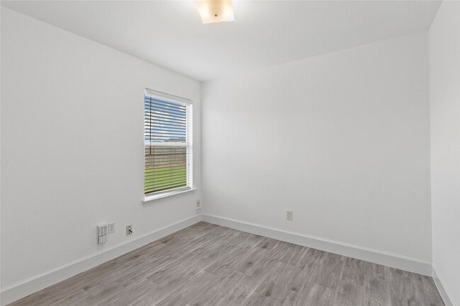 Building Photo - 4303 Sunflower Creek Ln